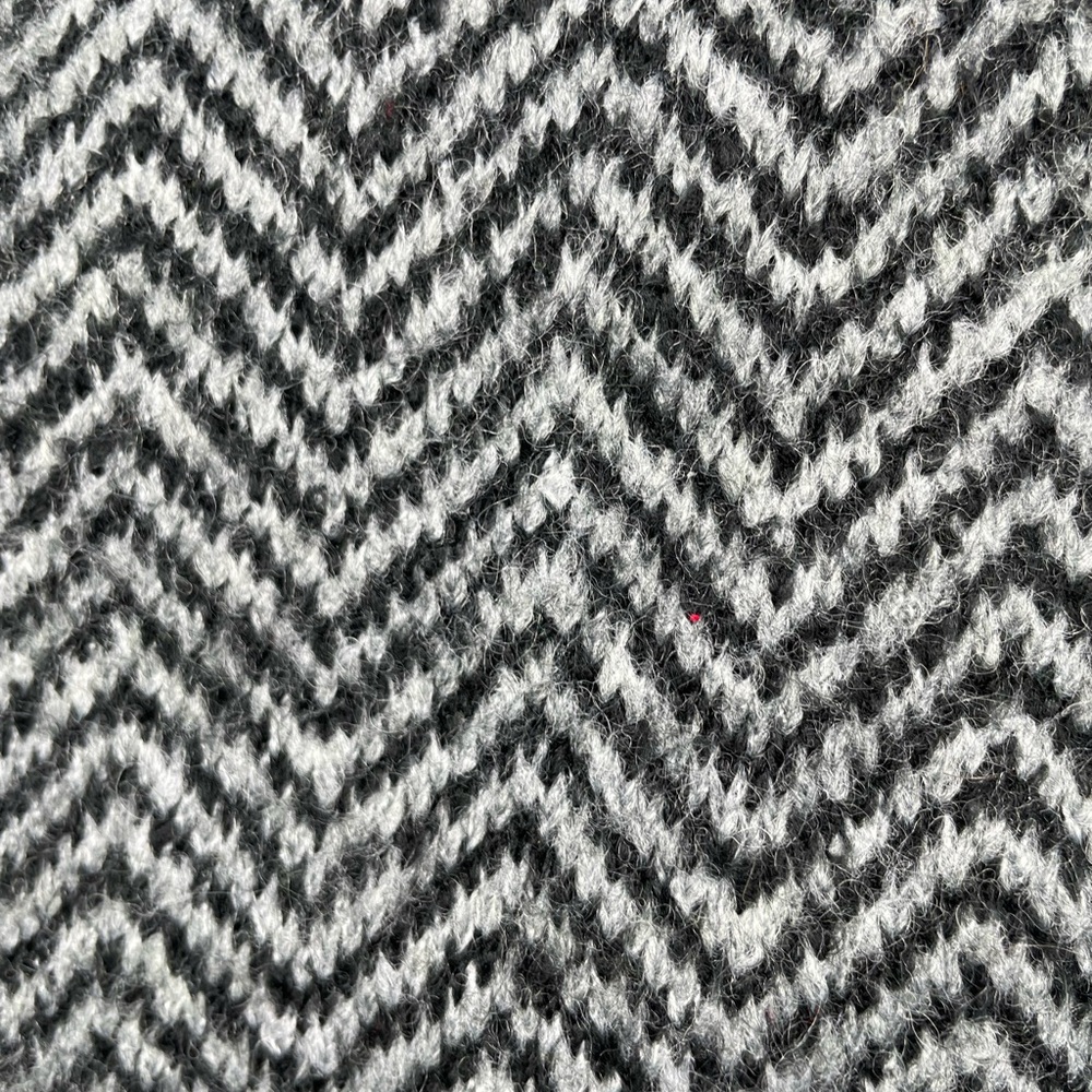 Express Heathered Gray Crewneck Sweater with Herringbone Pattern NWT - Small - Picture 4 of 6